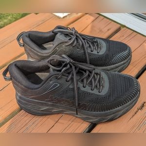 Hoka One One All Black Bondi Size 7
